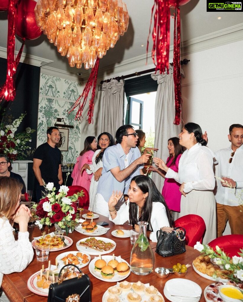 Sonam Kapoor Instagram - My two beautiful boys, friends, cake, champagne, oysters, caviar and the perfect summer day! What more can a girl in red dress ask for her birthday. Thank you to everyone who wished me and to the universe for giving so bountifully. #everydayphenomenal #vayusparents #9thjune #gemini #birthdaygirl Notting Hill, London