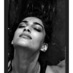 Sonam Kapoor Instagram - #throwbackthursday to this beautiful shoot with @vijendra.bhardwaj and Prabuddha I was all of 23 and loved shooting with him… I miss being in front of the camera and can’t wait to get back to it this winter! Love you all xx Goa India