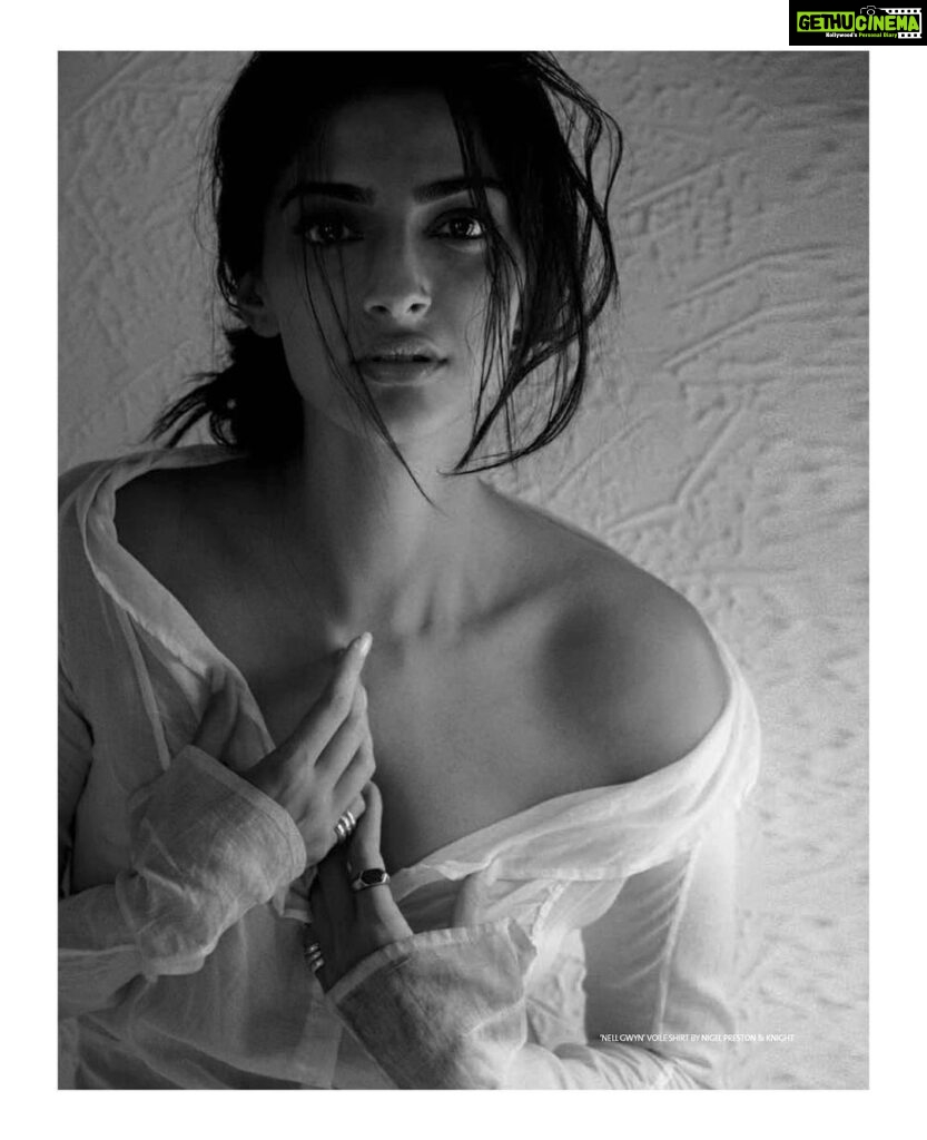 Sonam Kapoor Instagram - #throwbackthursday to this beautiful shoot with @vijendra.bhardwaj and Prabuddha I was all of 23 and loved shooting with him… I miss being in front of the camera and can’t wait to get back to it this winter! Love you all xx Goa India