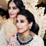 Sonam Kapoor Instagram - Happy mamas day to the best moms in the world… I love you so much.