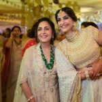Sonam Kapoor Instagram - Happy mamas day to the best moms in the world… I love you so much.