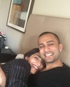 Sonam Kapoor Instagram - It’s our Anniversary! Everyday I thank my stars that I got you as my life partner and soulmate. Thank you for the best best 7 years of my life. Filled with laughter, passion, long conversations, music, travel , long drives and most importantly bringing up our beautiful Vayu. Love you my jaan.. I’ll forever be your girlfriend, best friend and wife, Everyday with you is truly phenomenal! 💫 #everydayphenomenal #vayusparents @anandahuja
