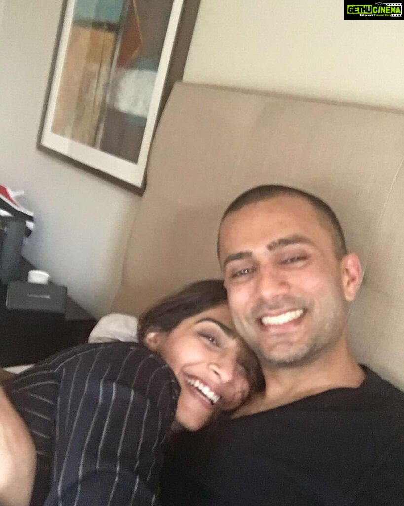 Sonam Kapoor Instagram - It’s our Anniversary! Everyday I thank my stars that I got you as my life partner and soulmate. Thank you for the best best 7 years of my life. Filled with laughter, passion, long conversations, music, travel , long drives and most importantly bringing up our beautiful Vayu. Love you my jaan.. I’ll forever be your girlfriend, best friend and wife, Everyday with you is truly phenomenal! 💫 #everydayphenomenal #vayusparents @anandahuja