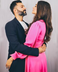 Sonam Kapoor Instagram - It’s our Anniversary! Everyday I thank my stars that I got you as my life partner and soulmate. Thank you for the best best 7 years of my life. Filled with laughter, passion, long conversations, music, travel , long drives and most importantly bringing up our beautiful Vayu. Love you my jaan.. I’ll forever be your girlfriend, best friend and wife, Everyday with you is truly phenomenal! 💫 #everydayphenomenal #vayusparents @anandahuja
