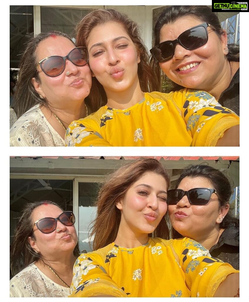 Sonarika Bhadoria Instagram - तुझ में रब दिखता है…यारा मैं क्या करूँ !?! 🙏🏻👏🏻🙌🏻🫶🏻 The purest love you will ever know 🫀🌍♥️🧿✨ P.S Everyday is mother’s day!