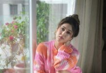 Sonarika Bhadoria Instagram - Homebody ⛅️🌸🧁🍬🧸💗 #raw 📸 @deepak_das_photography Home Sweet Home