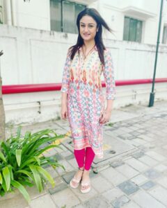 Sonia Agarwal Instagram - #morningshoot #shootmode #soniaagarwal #sa ❤️