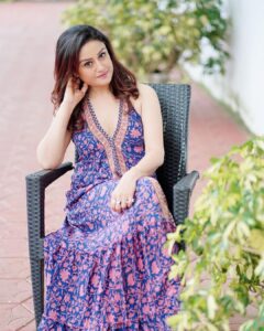 Sonia Agarwal Instagram - #photoshoot #shootmode #differentmoods #soniaagrawal #sa