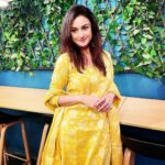 Sonia Agarwal Instagram - #random #yellow #soniaagarwal #sa ❤️