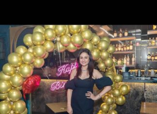 Sonia Agarwal Instagram - Thank you all for your lovely wishes ..had a wonderful and memorable one ..thanks @sos.chennai for the amazing birthday arrangements …means a lot ..lots of love❤️ #latepost #birthday2023 #love #gratitude