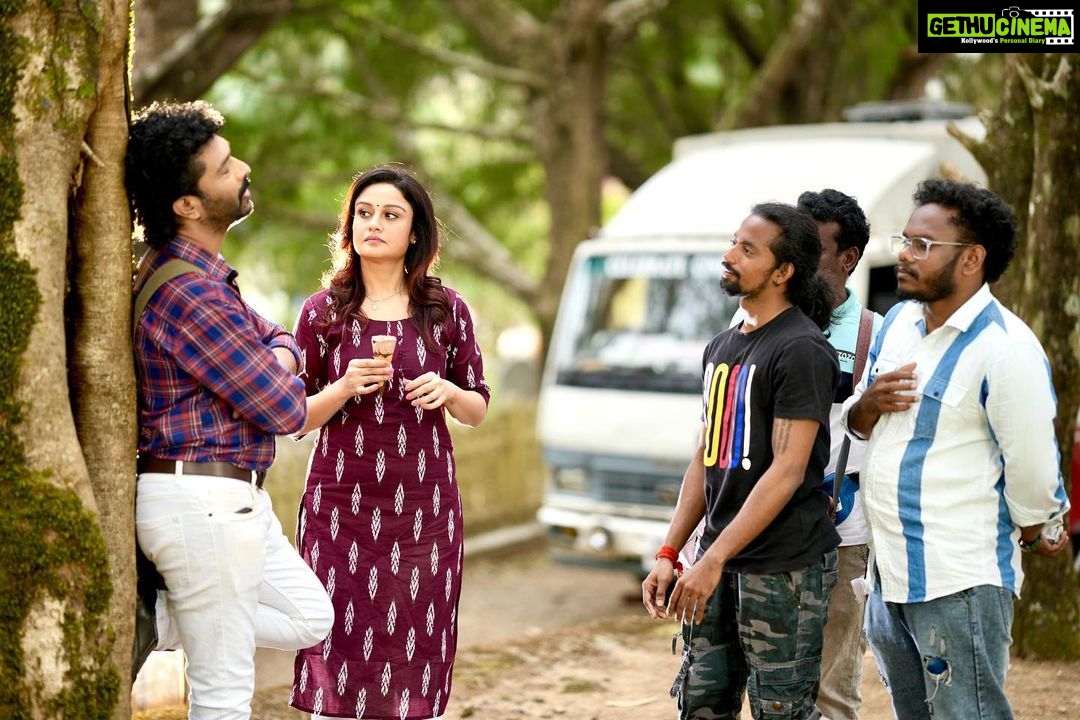 Sonia Agarwal Instagram - Happy birthday @soniaaggarwal1 mam❤️ Wish you many many happy returns of the day may god bless you with health & prosperity in your life ….😊 romantic song choreography moments …😊 talking the sequences I’m very happy wonderful experience in my career My master my inspiration @dennypaulk28 sir❤️ 📸 @manu_puthur_photography give in wonderfull opportunity thank u so much❤️ @raphyvelupadamofficial & @t_shameer_mohammed_dop