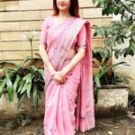 Sonia Agarwal Instagram - #soniaagarwal #shootmode #sareelove #sa ❤️. Makeup- @bridal_makeup_siva