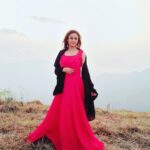 Sonia Agarwal Instagram - #soniaagarwal #sa #kerala #shootmode #mountains #sunset #nature ❤️