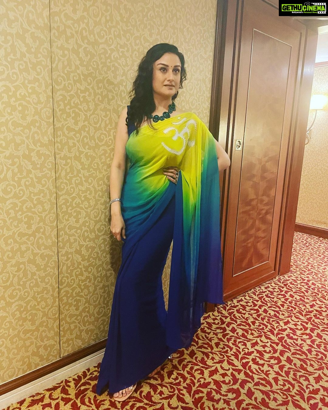 Sonia Agarwal Instagram - #soniaagarwal #sa #showtime #kl #malaysia ❤️ Makeup and hair @brriyanjohn.official Outfit @satyapaulindia