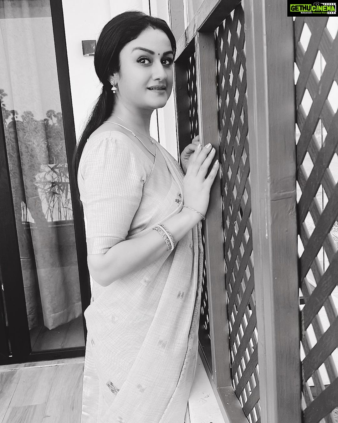 Sonia Agarwal Instagram - #blackandwhite #soniaagarwal #sa ❤️