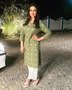 Sonia Agarwal Instagram - #shootmode #random #soniaagarwal #sa ❤️