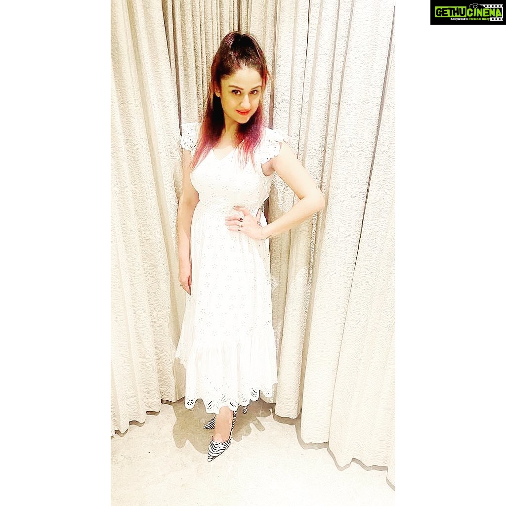 Sonia Agarwal Instagram - #random #whitedress #whitelove #soniaagarwal #sa ❤️