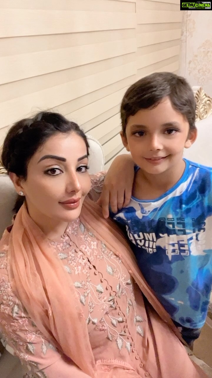 Sonia Mann Instagram - #sabgazab #goldkartz #badboyshah #@goldkartz_official