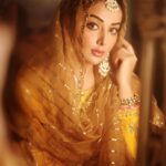 Sonia Mann Instagram - 🌙 @panjaabstore ✌️ @nayaabjewellery @simran_k_15 @nk_studios_official @tressloungeofficial @kashish_art @soniamann01