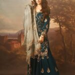 Sonia Mann Instagram - 🌙 @panjaabstore ✌️ @nayaabjewellery @simran_k_15 @nk_studios_official @tressloungeofficial @kashish_art @soniamann01