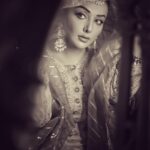 Sonia Mann Instagram - 🌙 @panjaabstore @nayaabjewellery @tressloungeofficial @kashish_art @nk_studios_official @simran_k_15 Nk studios