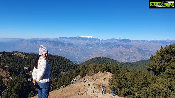 Sonu Gowda Instagram - World is quiet here I can see golden rays of sun I can hear my heartbeat I can talk to the stars when it’s falling All this can happen just right here❤ Himachal Pradesh Beauty of Nature
