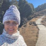 Sonu Gowda Instagram - World is quiet here I can see golden rays of sun I can hear my heartbeat I can talk to the stars when it’s falling All this can happen just right here❤️ Himachal Pradesh Beauty of Nature