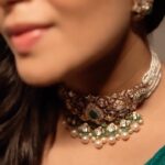 Sonu Gowda Instagram - Akshaya Tritiya is the perfect time to invest in something that will last a lifetime. Our jewellery pieces are not just beautiful, but also precious investments that you can cherish for years to come. And now, Sri Ganesh diamonds and jewellery exclusively at Sadhashivnagar are having Akshaya Tritiya sale, you can enjoy 10% off on all our pieces. From traditional temple jewellery to modern, trendy pieces, we have something for every taste and style. So, come and explore our collection and find the perfect piece that will bring you joy and prosperity for years to come. Use the code ‘SONU10’ and enjoy the offer. Outfit- @vastram__studio Makeup & hair- @artistry_by_teju Video- @connectwithshutterup
