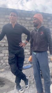 Sonu Sood Instagram - एक बिहारी सौ पे भारी ❤️#himachal