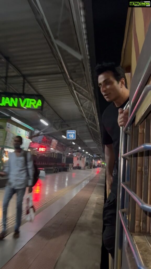 Sonu Sood Instagram - गाड़ी नहीं तो रेल गाड़ी ही सही 🚂❤️