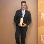Sonu Sood Instagram - An important evening at the NDTV awards recieving “ Humanitarian Of The Year “. This award is symbol of blessings that I’ve received during this journey of love and giving @ndtv @bharat_reshma