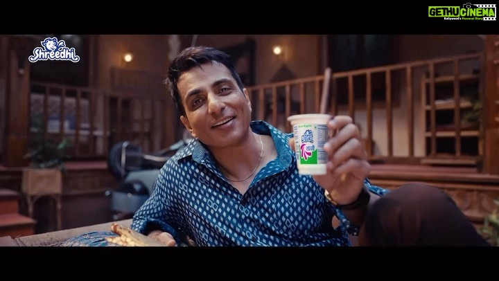 Sonu Sood Instagram - Don’t be a fool, Shreedhi Lassi se dimag ko rakhein cool! Ab aap bhi poochne ki aadat daal lo aur garmiyon me garmahat bhagane ke liye Shreedhi Lassi aazman lo! #PoochTohLiyaHota . . . . #SonuSood #shreedhi #lassi #chaas#buttermilk #flavouredmilk #shreedhichaas #shreedhilassi #shreedhidoodh #shreedhimilk #shreedhigold #chaibyshreedhi #fullcreammilk #refreshingdoodh #doodh #milk #mp #rajasthan #dairyfarm #madhyapradesh #india