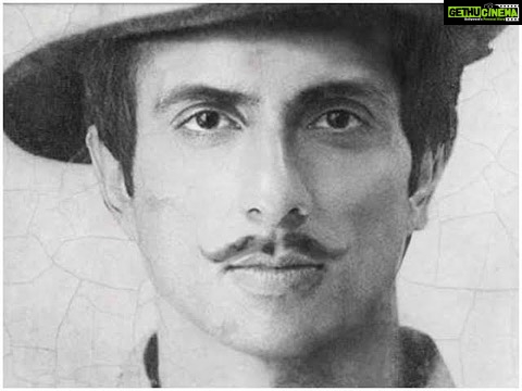 Sonu Sood Instagram - 23rd March. #martyrsday Remembering the sacrifices made by Bhagat singh, Rajguru and Sukhdev. I was fortunate to play the role of Bhagat Singh in my debut film Shaeed-E-Azam.