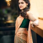 Sony Charishta Instagram - #💥 . . . . . . . . . . .designer @cherrys.sabooris Photography@.. @karteeksivagouni ........................#sonycharishtafanc #indianactress #southactress #tamilactress #trending #tollywoodactress #explorepage✨ #exploremore #mumbai #anymore #mullu #meme #glamlook #glamworld #haldioutfit #halfsaree #traditional #tamily