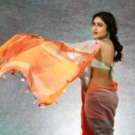Sony Charishta Instagram - #🧡 . . . . . . . . . @rakeshprat #sonycharishtafanc #sonycharishtafanc #memes #mull #bollywoodstyle #kollywoodactress #tamilactress #followforfollowback #instagram #explorepage✨ #explorepage #exploremore #explore #mull