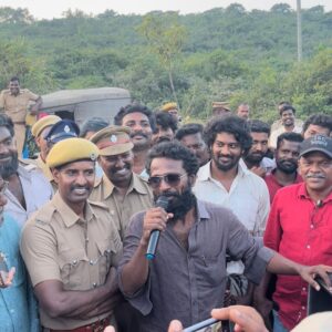 Soori Instagram - 'விடுதலை' படபிடிப்பு நிறைவு❤️
#Viduthalai shooting wrapped 🥰
#vetrimaaran Annan
@ilaiyaraaja_offl Sir
@elredkumar Sir
@actorvijaysethupathi mama
@VelrajR Annan
@PeterHeinOffl 
@bhavanisre 
@mani_rsinfo 
@rsinfotainment 
@redgiantmovies_ Thanks for all technicians & team 🙏