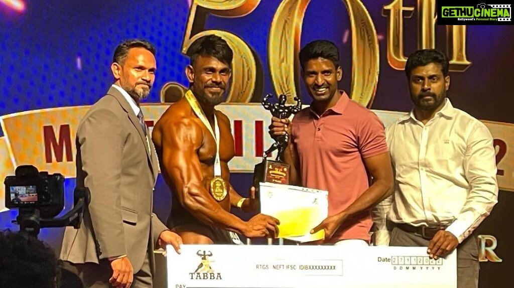 Soori Instagram - #TABBA- தலைமையிலான சென்னையில் நடைபெற்ற #MisterTamilnadu2022 ஆணழகன் போட்டியில் பங்கேற்ற வெற்றி பெற்ற பாடிபில்டர் அனைவருக்கும் என் மனமார்ந்த வாழ்த்துக்கள் 💐 @vasanthsarwan #gym #gymmotivation #workout #tabba #mistertamilnadu