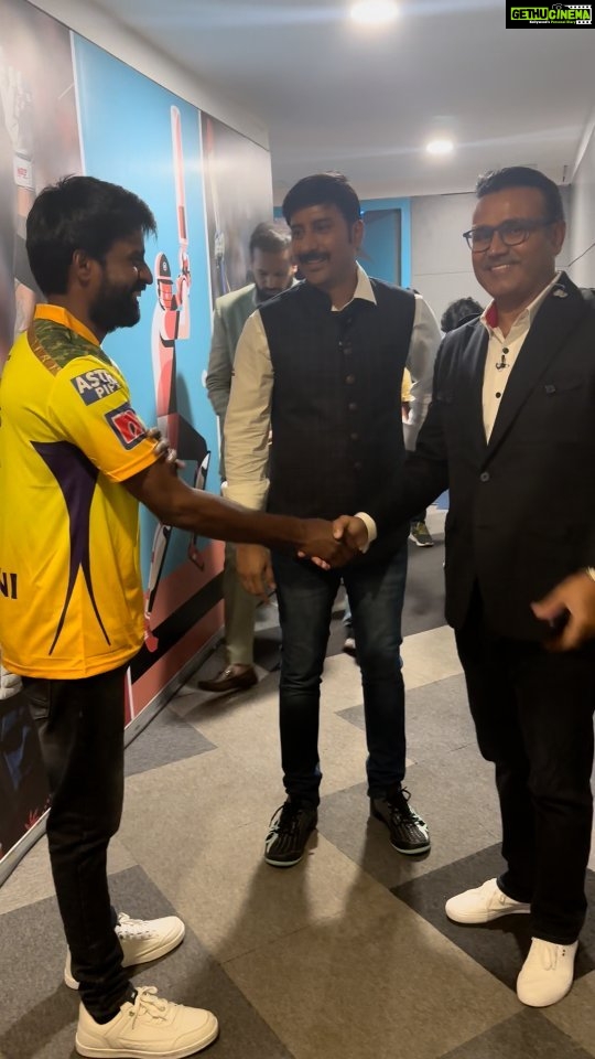 Soori Instagram - So Happy to meet Indian Cricketers @virendersehwag and Sadagopan Ramesh at Star Sports Tamil studios at Mumbai for #ViduthalaiPart1 #Zee5 promotions #IPLonStar #StarSports #CSKvPBKS
