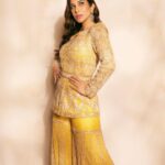 Sophie Choudry Instagram - Chandni Raatein🌙 The last pic is my fave🧡 #eidmubarak Outfit @ritikamirchandani Jewels @farahkhanworld HMU @ambereenyusuf 📸 @visualaffairs_va Self styled #eidoutfit #motherdaughter #indianoutfit #eidnights #aboutlastnight #desigirl #sophiechoudry #beautyinspo #hairgoals