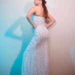 Sophie Choudry Instagram - Feeling Bluetiful💙 #helloawards #HHOF @hellomagindia #host Outfit - @shivaniawastyofficial Earrings - @farahkhanworld Rings - @karishma.joolry Styled by - @anushree_sardesai HMU @harryrajput64 📸 @boomstastudio @denyrajput #host #hhof2023 #redcarpetfashion #styleinspo #beautyinspo #hairstyles #sophiechoudry