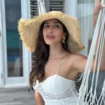 Sophie Choudry Instagram – Relax. Refresh. Recharge🏝️🌊 🐚 #photodump #beachlife 

@fairmont.maldives @fairmonthotels 

Styling. @tanimakhosla 
Partner in crime @ambereenyusuf 
#fairmontmaldives #fairmonthotels  @travelscapes_vm 
#mondayblues #beachbabe #maldives #vacaymode #feelslikesummer #beachlife #sophiechoudry #sunset #reset #breathe #ocean #gratitude #bikini #holidaystyle Fairmont Maldives, Sirru Fen Fushi