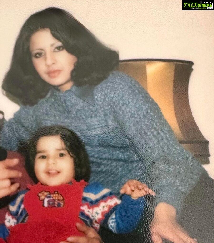 Sophie Choudry Instagram - Happy Mother’s Day to my world, my biggest blessing, my beautiful superwoman. Thank you for your strength, your wisdom and above all your love. Thank you for always letting me lean on you. And for your insane cooking🤤 I love you more than words can say Ma!! 💕💕💕🧿 And to ALL the mothers out there, (esp single mums) you are incredible! So much love and respect for you all..Tku🩷 #mothersday #mamasgirl #igotitfrommymama #loveyouma #sophiechoudry
