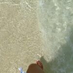 Sophie Choudry Instagram – Relax. Refresh. Recharge🏝️🌊 🐚 #photodump #beachlife 

@fairmont.maldives @fairmonthotels 

Styling. @tanimakhosla 
Partner in crime @ambereenyusuf 
#fairmontmaldives #fairmonthotels  @travelscapes_vm 
#mondayblues #beachbabe #maldives #vacaymode #feelslikesummer #beachlife #sophiechoudry #sunset #reset #breathe #ocean #gratitude #bikini #holidaystyle Fairmont Maldives, Sirru Fen Fushi