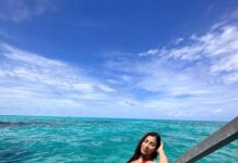 Sophie Choudry Instagram - Relax. Refresh. Recharge🏝️🌊 🐚 #photodump #beachlife @fairmont.maldives @fairmonthotels Styling. @tanimakhosla Partner in crime @ambereenyusuf #fairmontmaldives #fairmonthotels @travelscapes_vm #mondayblues #beachbabe #maldives #vacaymode #feelslikesummer #beachlife #sophiechoudry #sunset #reset #breathe #ocean #gratitude #bikini #holidaystyle Fairmont Maldives, Sirru Fen Fushi