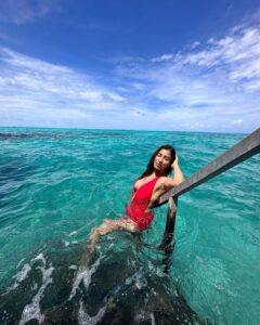 Sophie Choudry Instagram - Relax. Refresh. Recharge🏝️🌊 🐚 #photodump #beachlife @fairmont.maldives @fairmonthotels Styling. @tanimakhosla Partner in crime @ambereenyusuf #fairmontmaldives #fairmonthotels @travelscapes_vm #mondayblues #beachbabe #maldives #vacaymode #feelslikesummer #beachlife #sophiechoudry #sunset #reset #breathe #ocean #gratitude #bikini #holidaystyle Fairmont Maldives, Sirru Fen Fushi