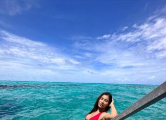 Sophie Choudry Instagram - Relax. Refresh. Recharge🏝️🌊 🐚 #photodump #beachlife @fairmont.maldives @fairmonthotels Styling. @tanimakhosla Partner in crime @ambereenyusuf #fairmontmaldives #fairmonthotels @travelscapes_vm #mondayblues #beachbabe #maldives #vacaymode #feelslikesummer #beachlife #sophiechoudry #sunset #reset #breathe #ocean #gratitude #bikini #holidaystyle Fairmont Maldives, Sirru Fen Fushi