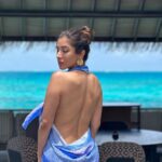 Sophie Choudry Instagram – Feelin Bluetiful🩵🌊

Paneyo @shivanandnarresh 
Earrings @gaiatreelabel 
@tanimakhosla @ambereenyusuf 

@fairmont.maldives 
@fairmonthotels #fairmontmaldives #fairmonthotels  @travelscapes_vm 

#ocean #blue #watervilla #beachbabe #maldives #vacaymode #feelslikesummer #beachlife #sophiechoudry #holidaylook #styleinspo Fairmont Maldives, Sirru Fen Fushi