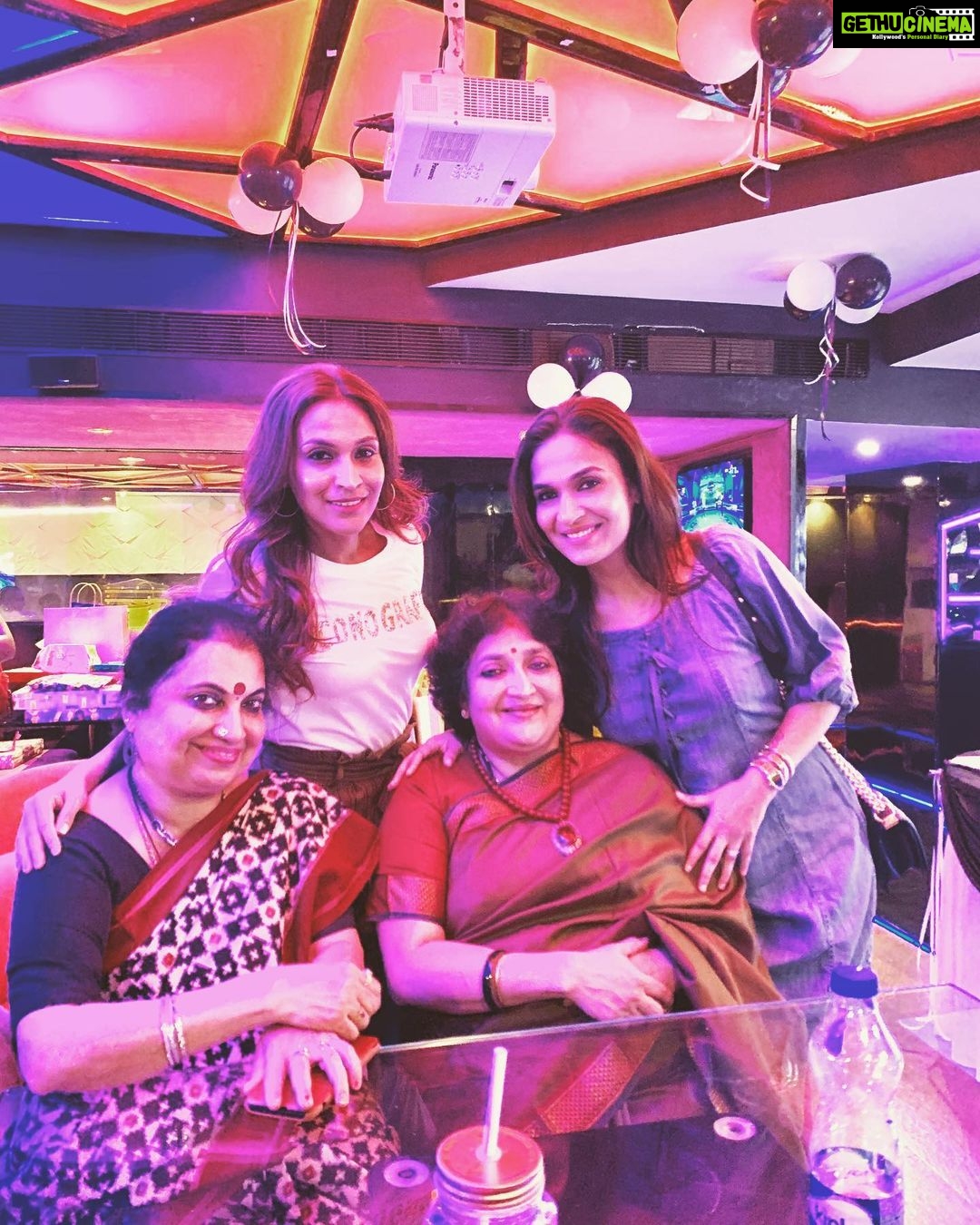 Soundarya Rajinikanth Instagram - My sister and I with our mother and her sister !!! #SiblingsBonding #TwoGenerations 😍🤗❤️