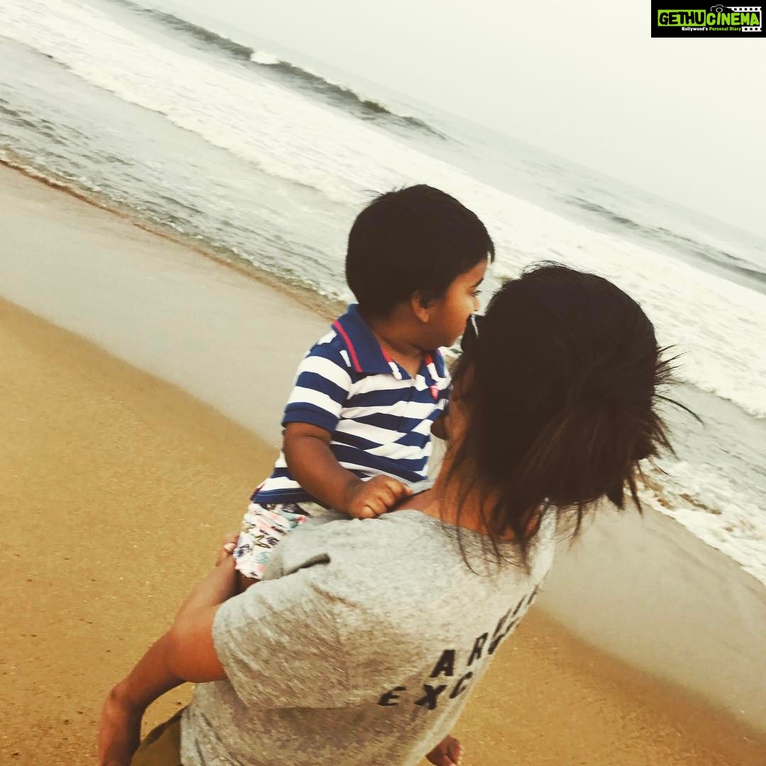 Soundarya Rajinikanth Instagram - Marina Beach, Gandhi Statue