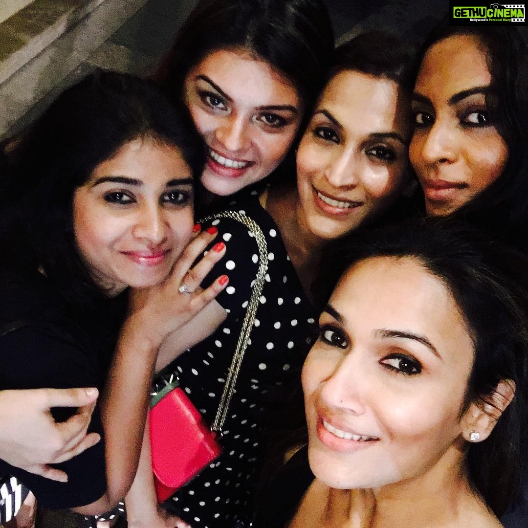 Soundarya Rajinikanth Instagram - #SistersForLife 😘